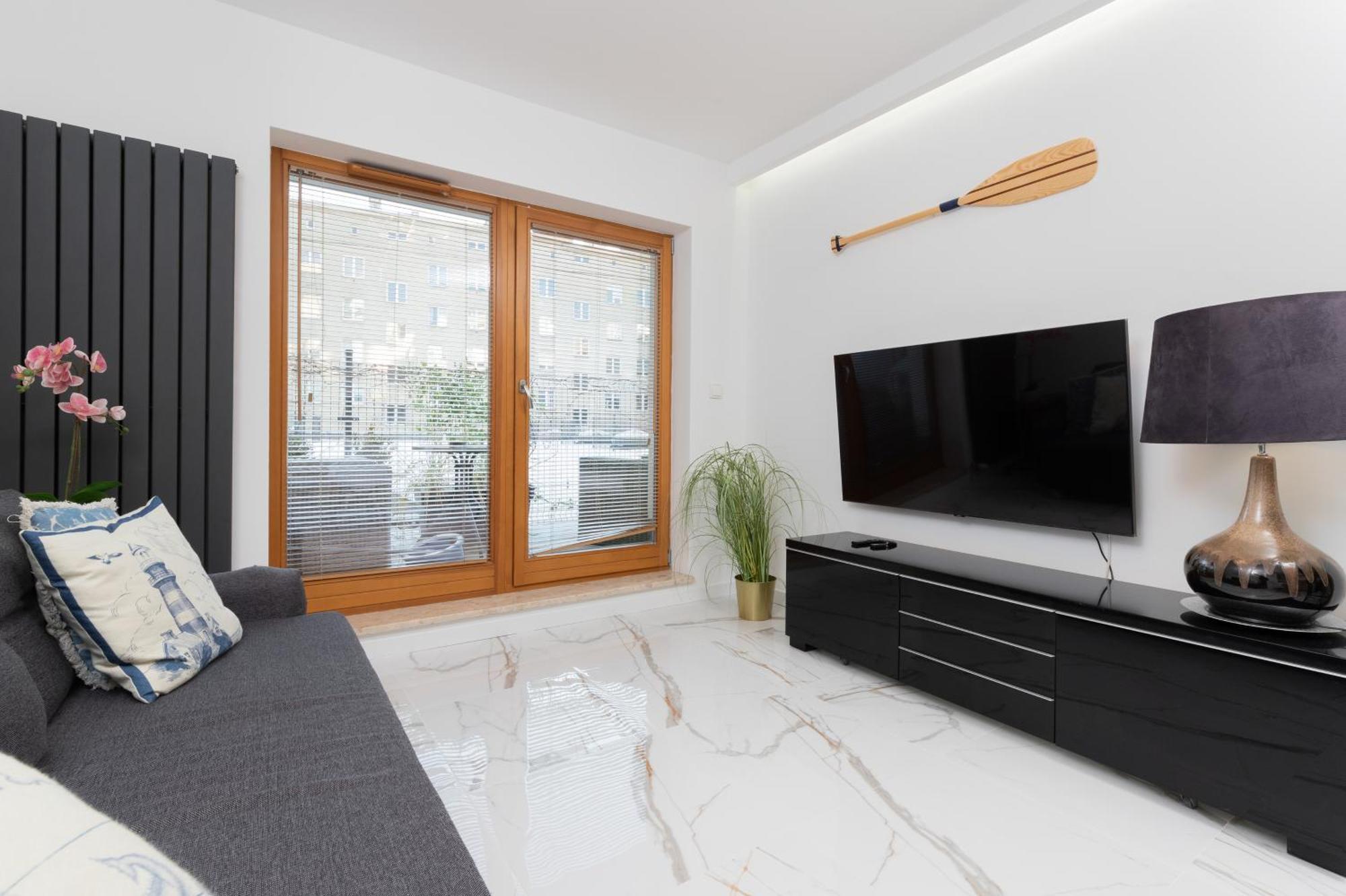 Batorego 7 Apartament With Terrace & Parking Downtown Gdynia By Renters Exterior photo