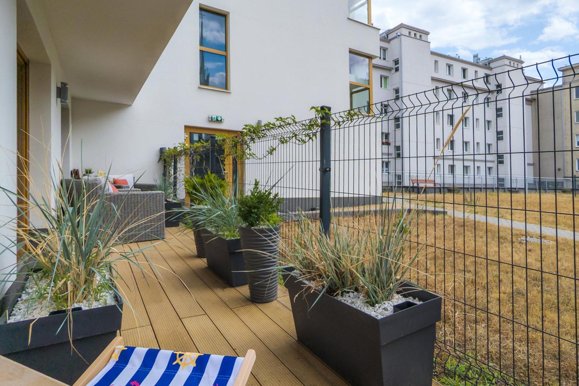 Batorego 7 Apartament With Terrace & Parking Downtown Gdynia By Renters Exterior photo